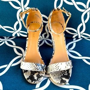 Bamboo snakeskin heels, size 9
